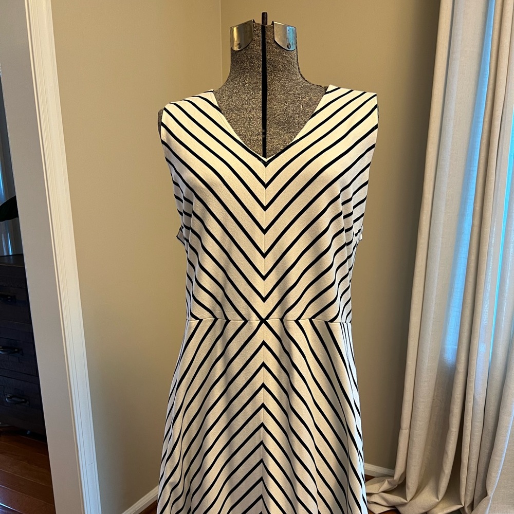 Banana Republic Fit and Flare Dress, size 14